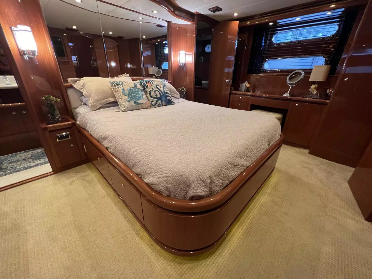2012 Hampton — - Image 21