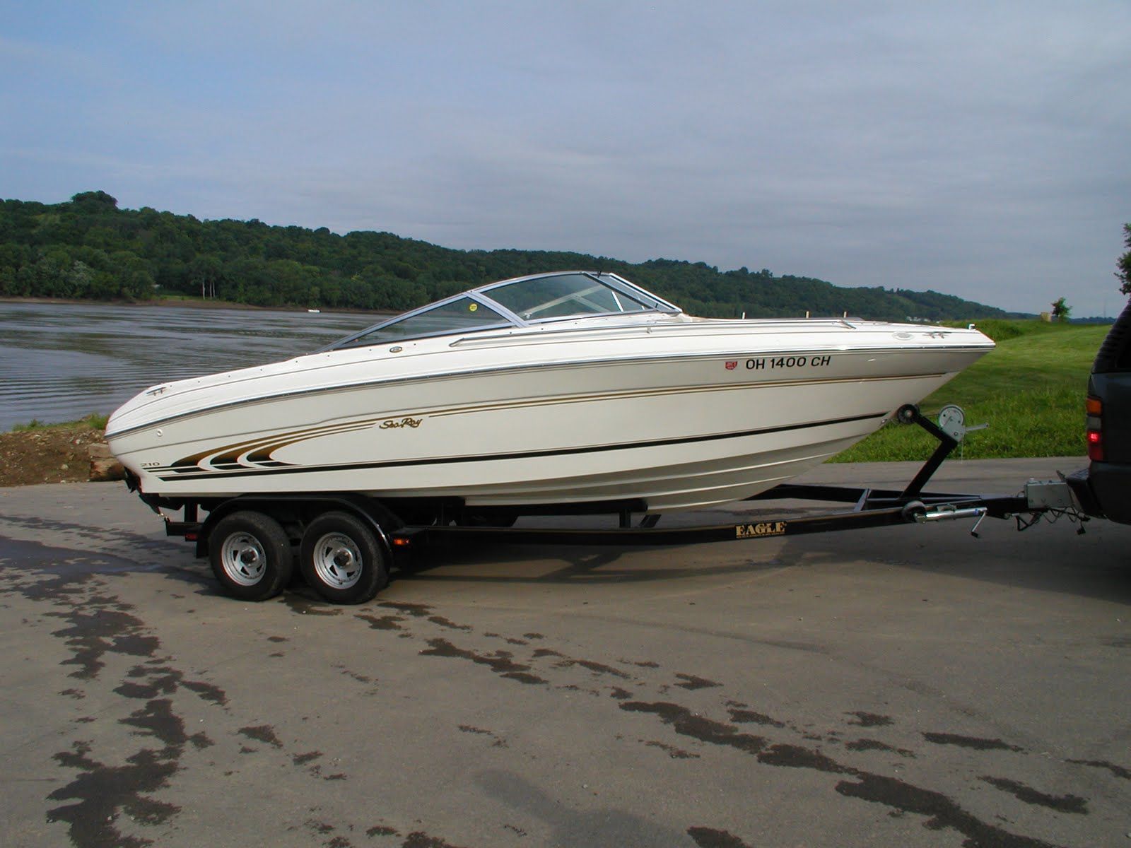 1998 Sea Ray 210 Bow Rider - 2
