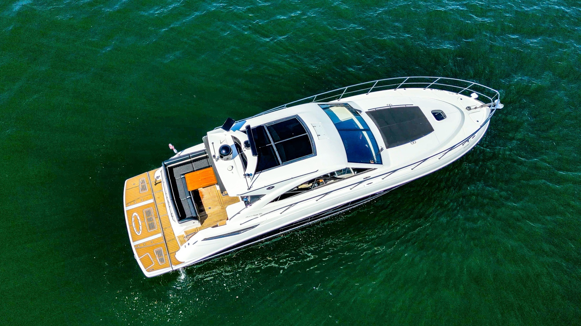 2015 Sea Ray Sundancer 510 - Image 3