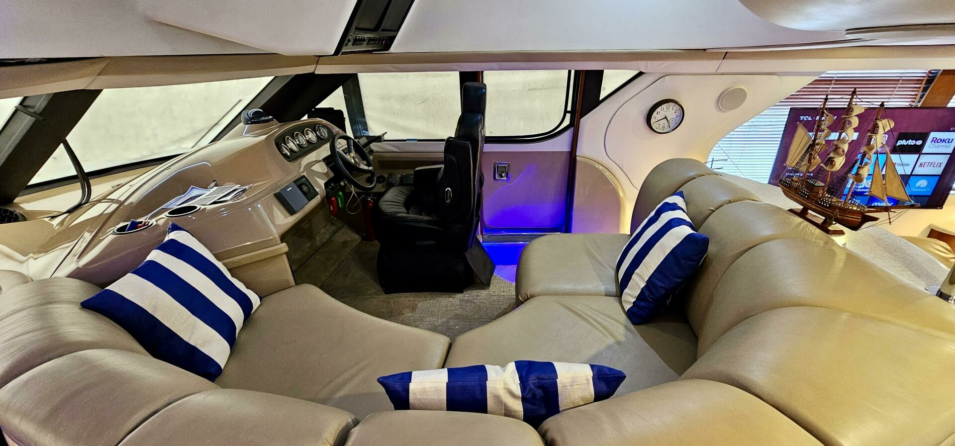 1999 Carver 450 Pilothouse - Image 30