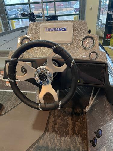 2025 Nitro Z21 XL boat dashboard with Lowrance display and steering wheel.