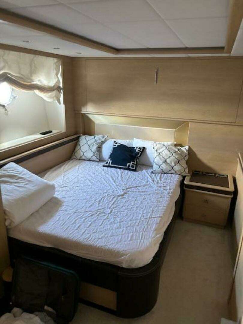 2009 Astondoa 95 GLX - Image 41