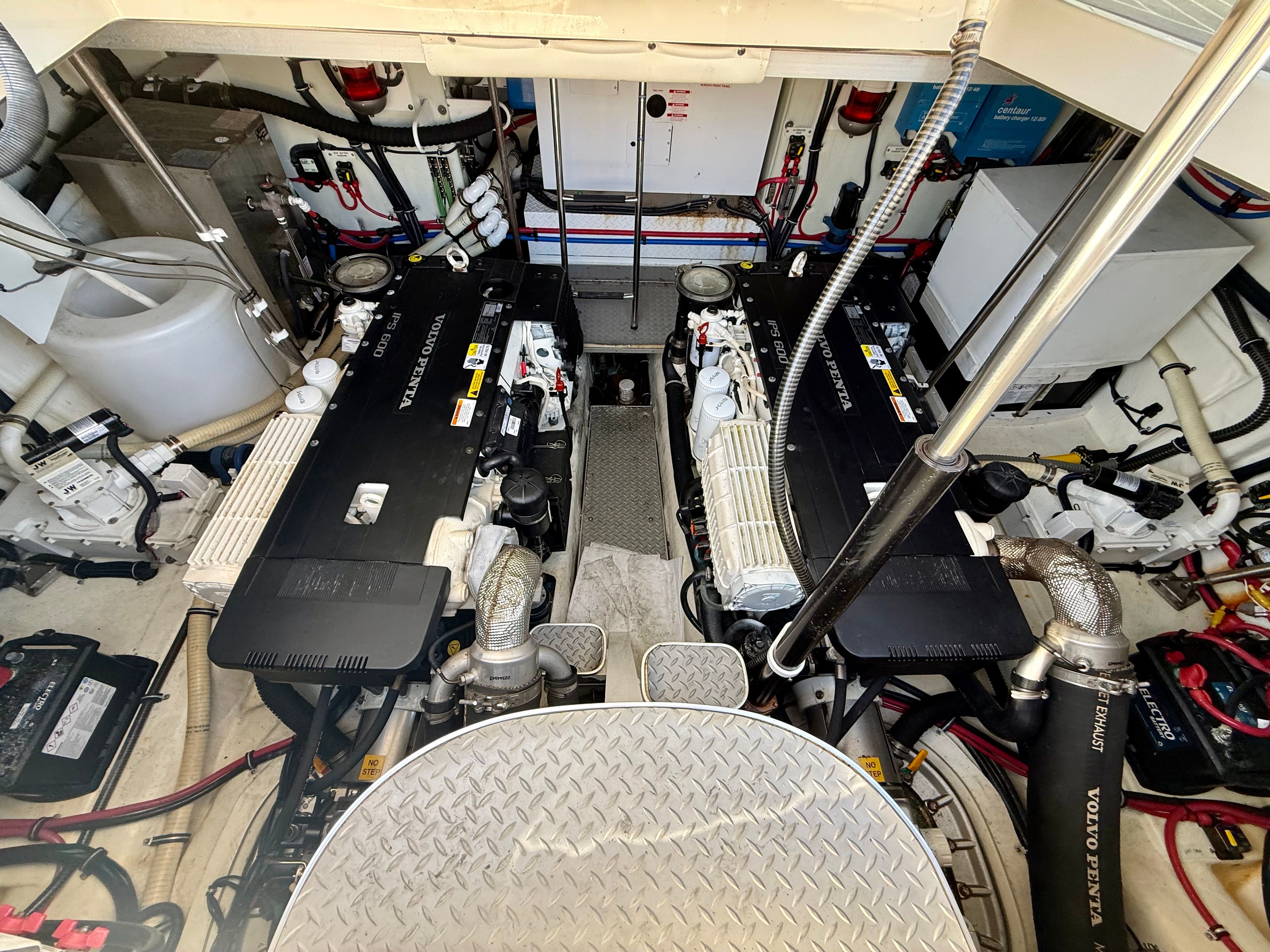 2018 Formula 45 Yacht - 9