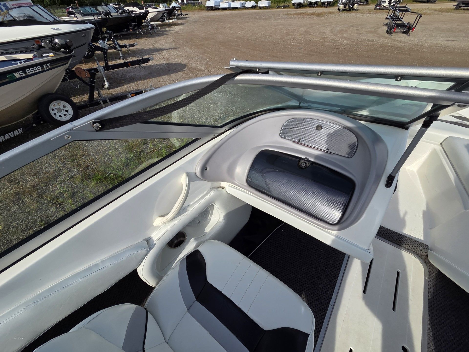 2001 Smoker Craft V186 Alante - 25