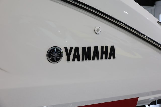 2026 Yamaha Boats 222 XE BOTH COLORS AVAILABLE - 3