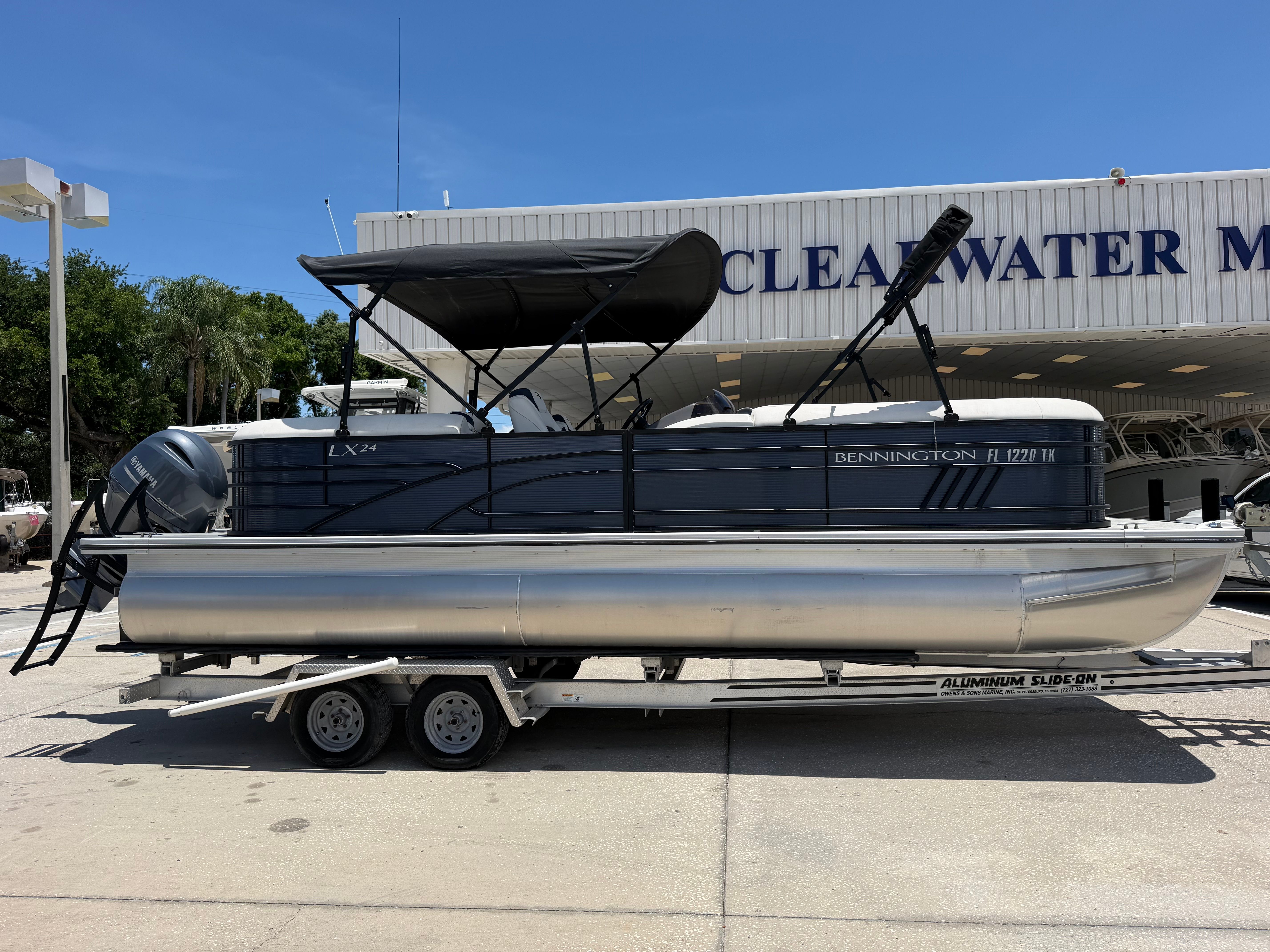2023 Bennington 24 LX