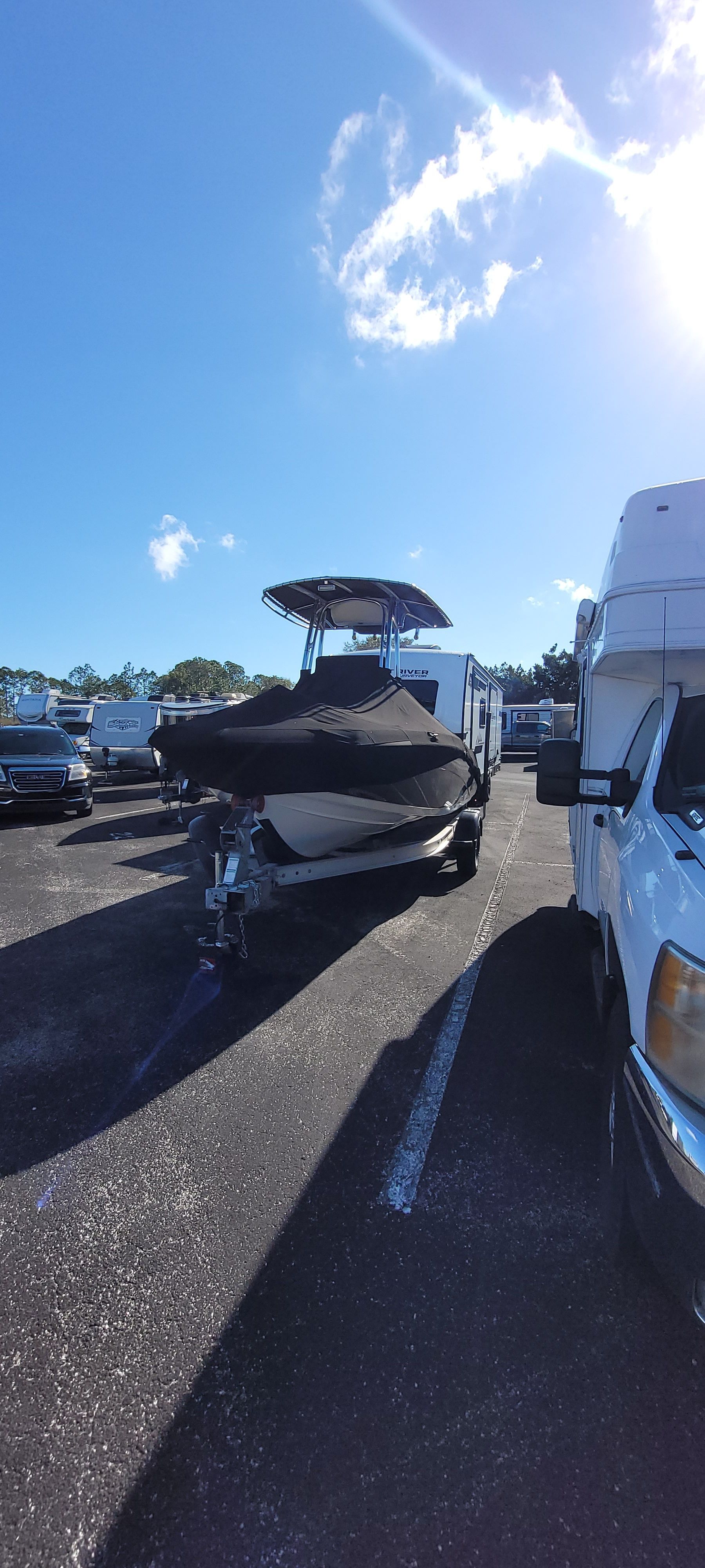 2018 Yamaha Boats 190 FSH Deluxe - 9