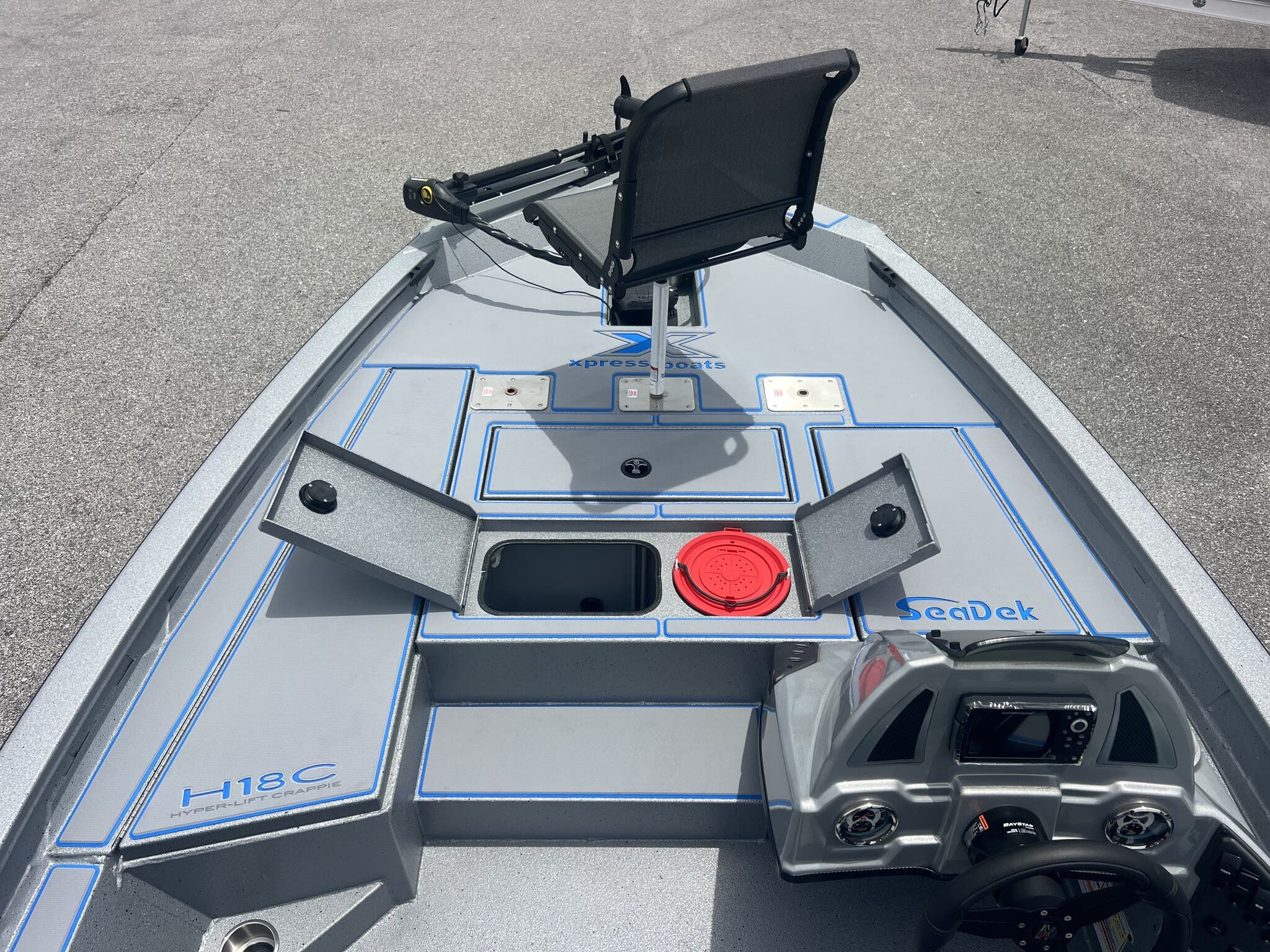 2026 Xpress Hyper-Lift Crappie Series H18C - 4
