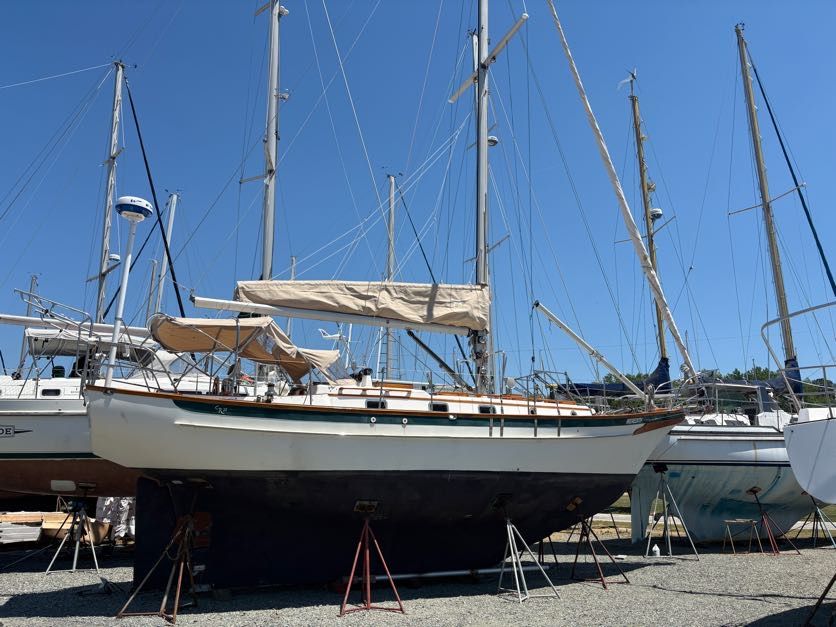 1985 Cabo Rico 38