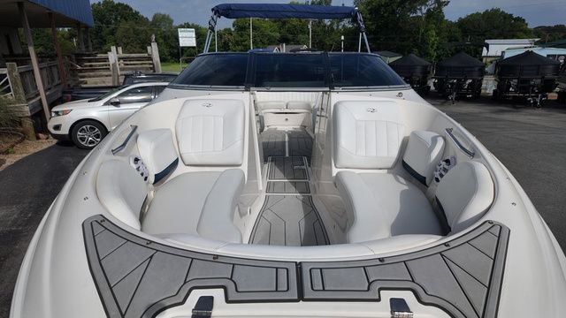2005 Regal 2400 LSR - 11