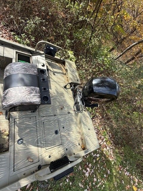 2022 Tracker Grizzly 2072 CC Sportsman - 32