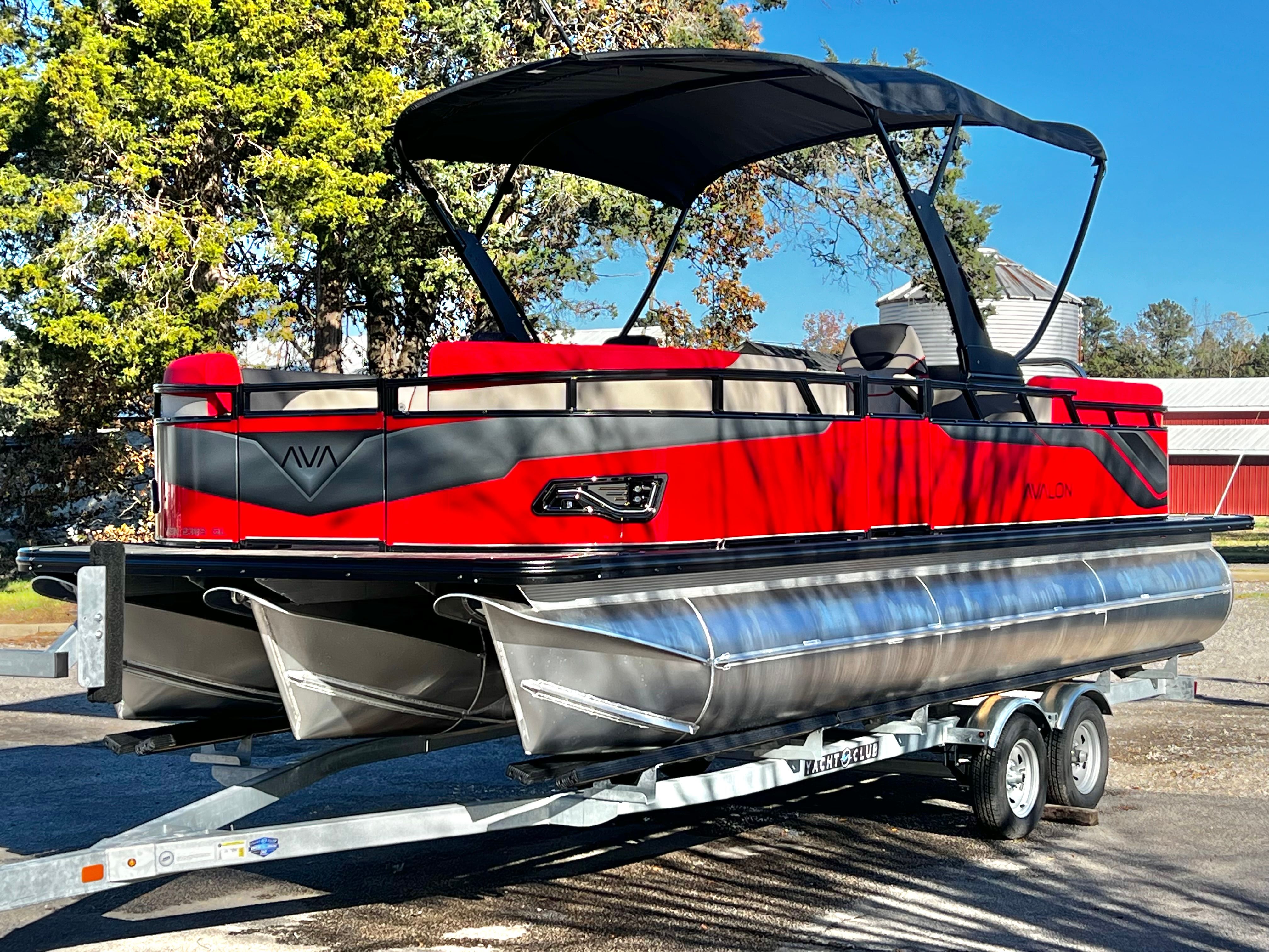 2026 Avalon Venture 85 23' Quad Lounge Triple-Toon - INCOMING!