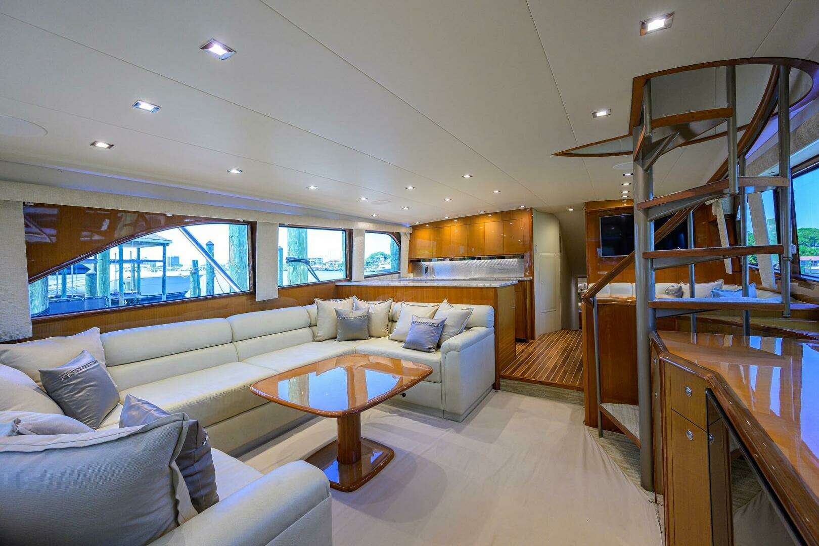 2004 Viking 65 Enclosed Bridge w/Tower - Image 13
