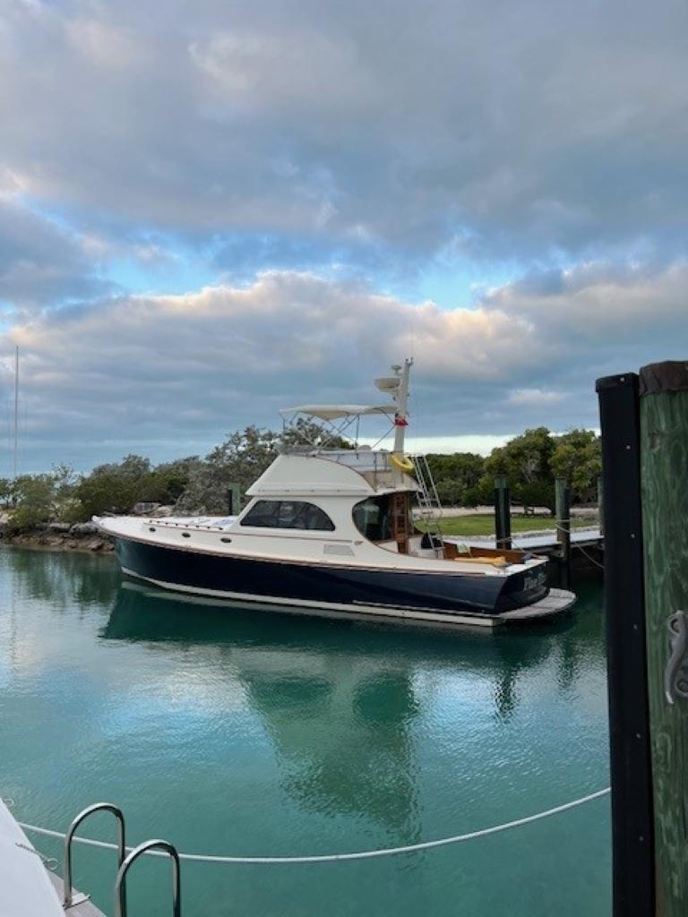 2002 Hinckley Talaria 44 Flybridge