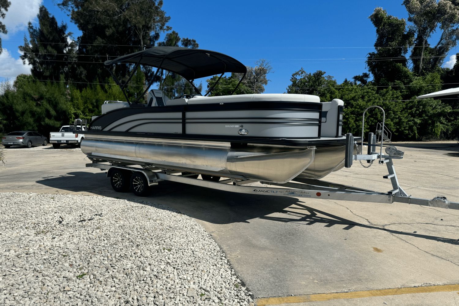 2025 Harris Sunliner 230