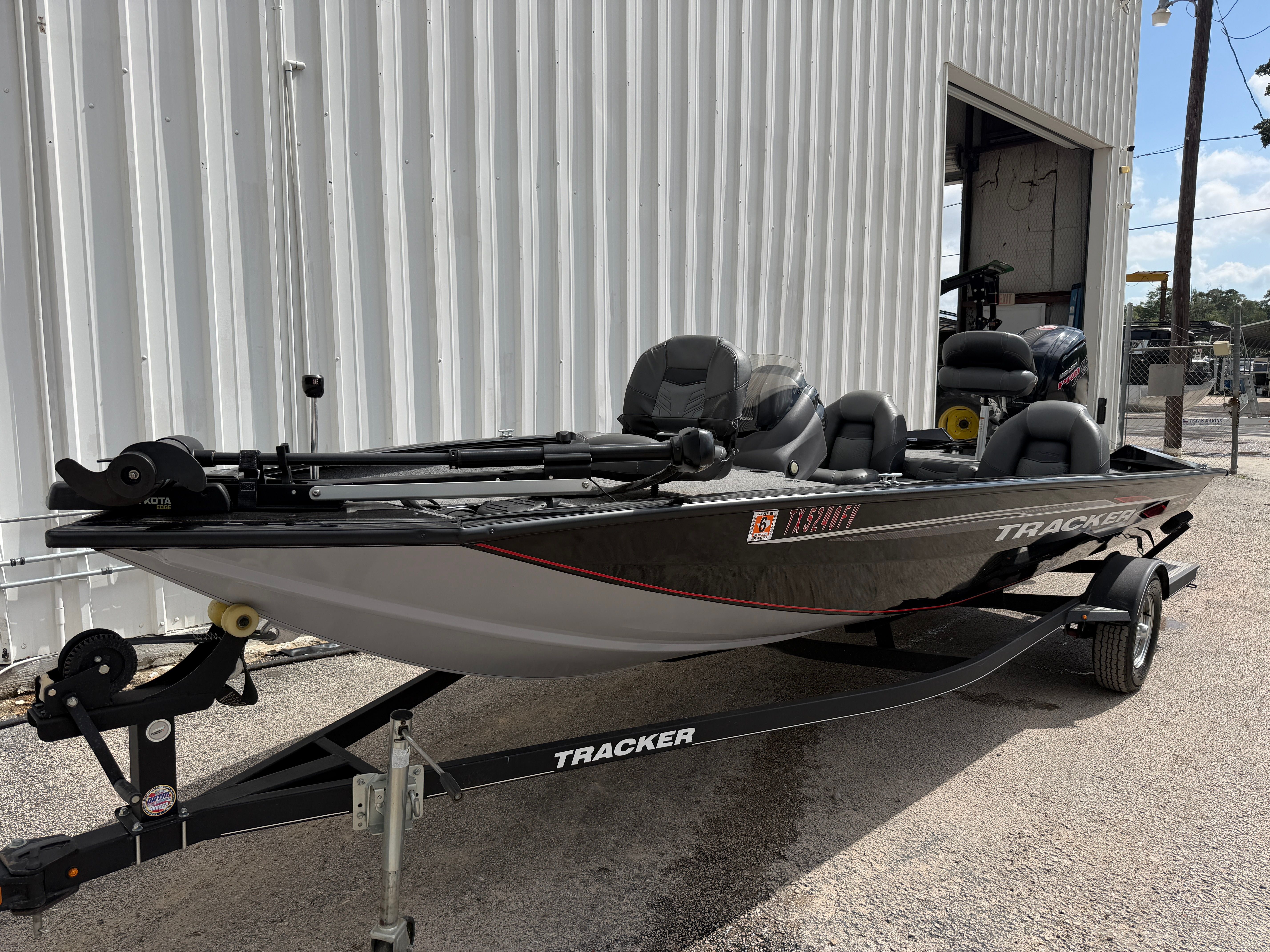 2020 TRACKER PRO TEAM 190 - Image 2