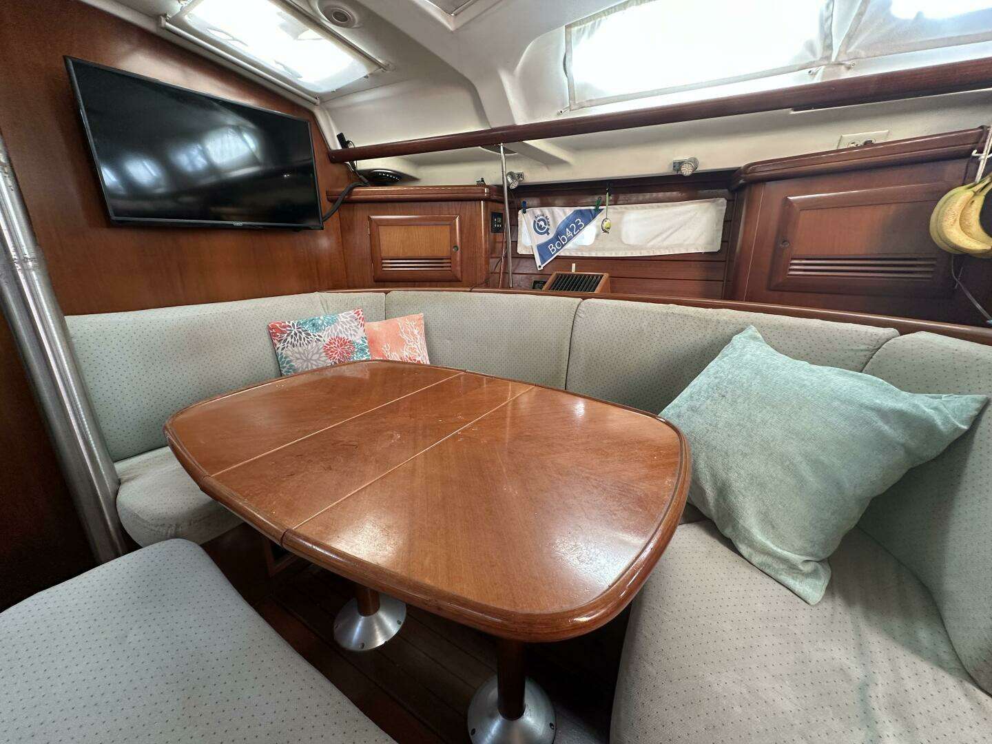 2004 Beneteau 423 - Image 21