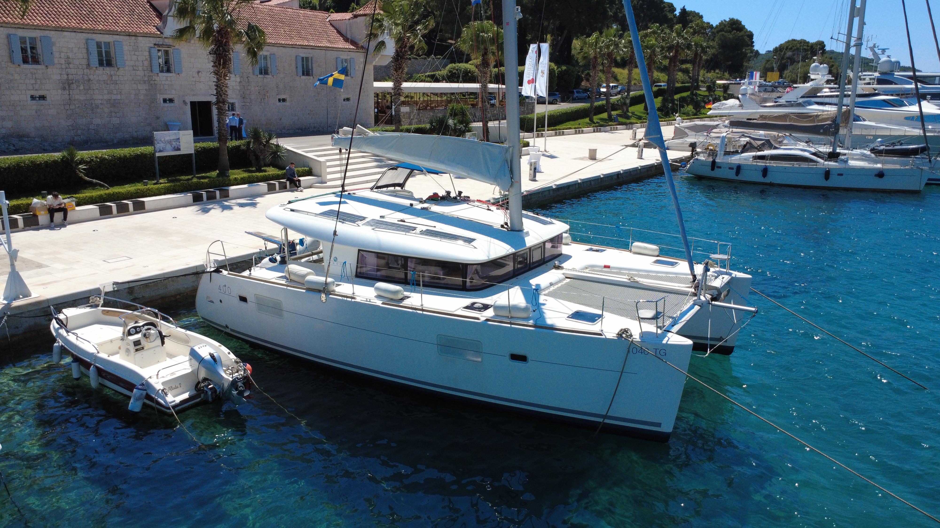 2017 Lagoon 400 S2