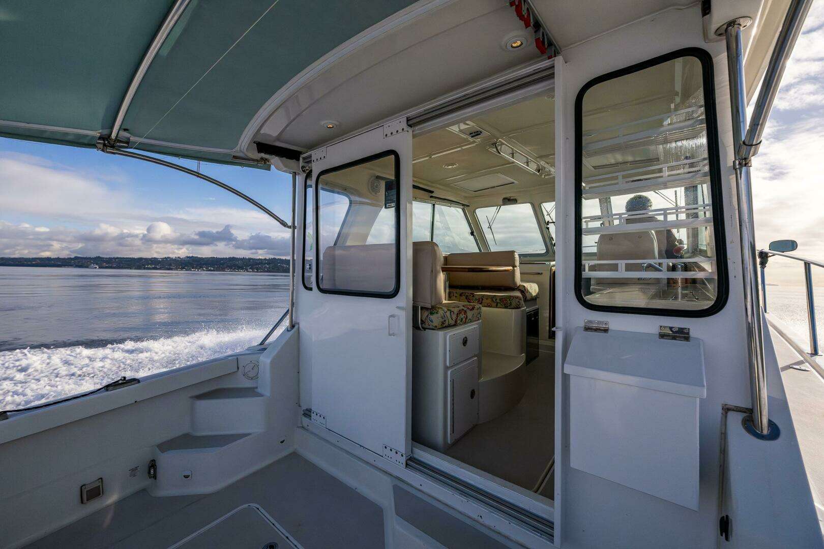 2008 Back Cove 33 - Image 7