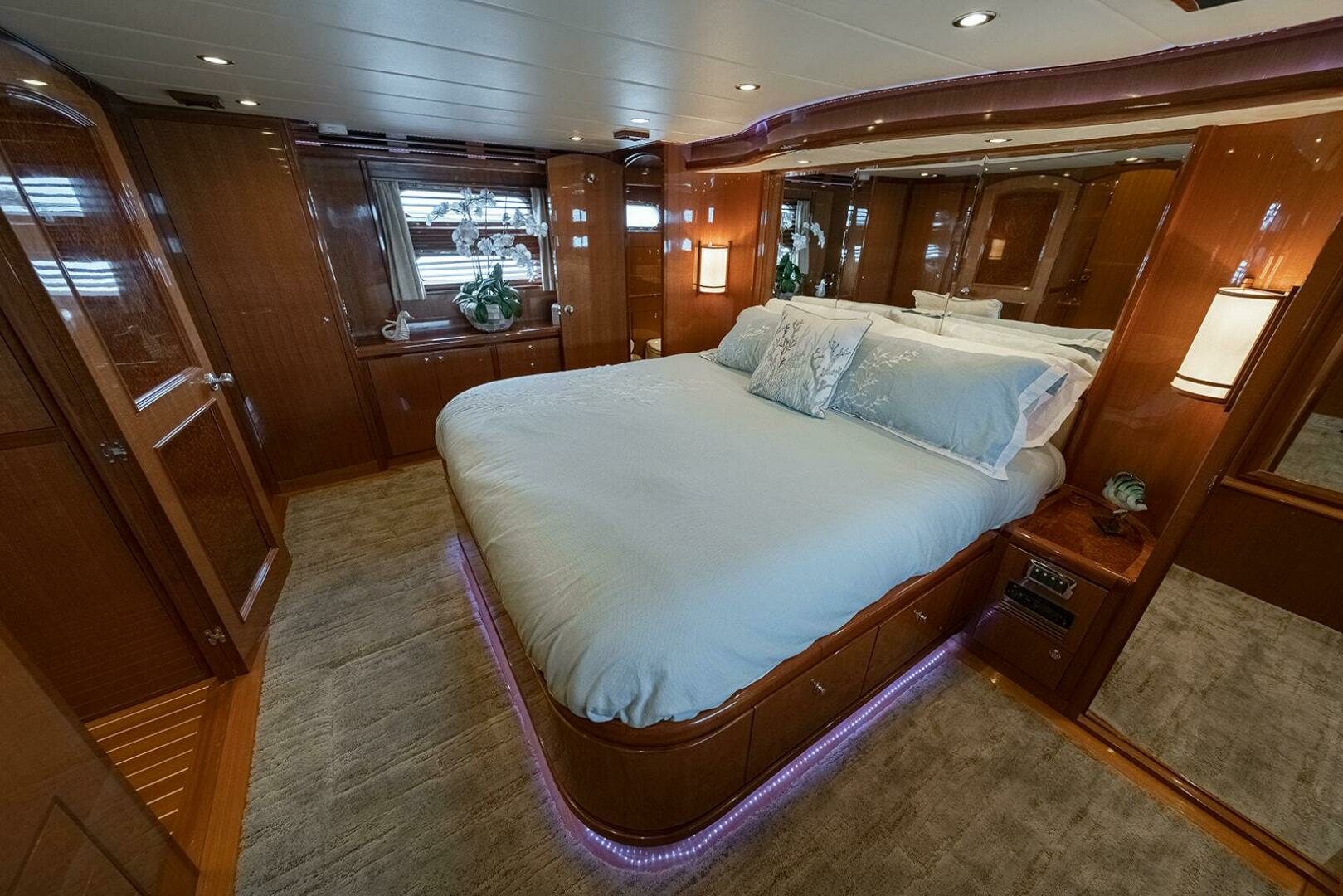 2013 Hampton 680 LRC - Image 21