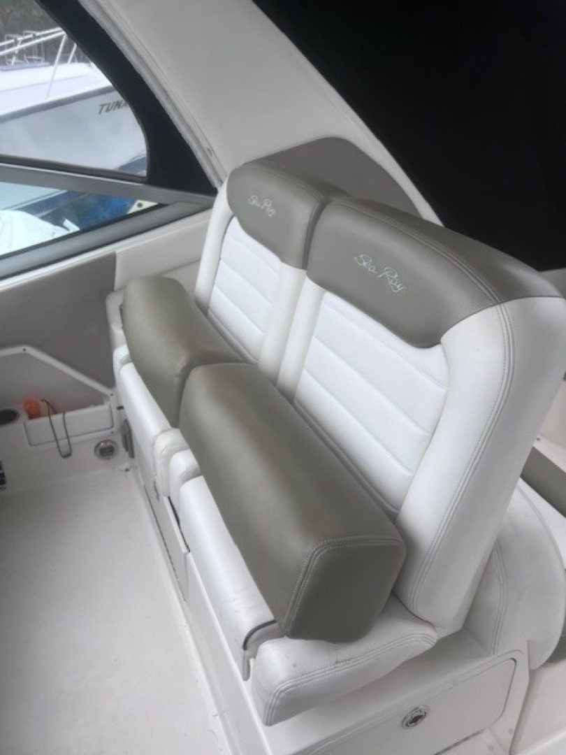 2007 Sea Ray Sundancer - Image 13