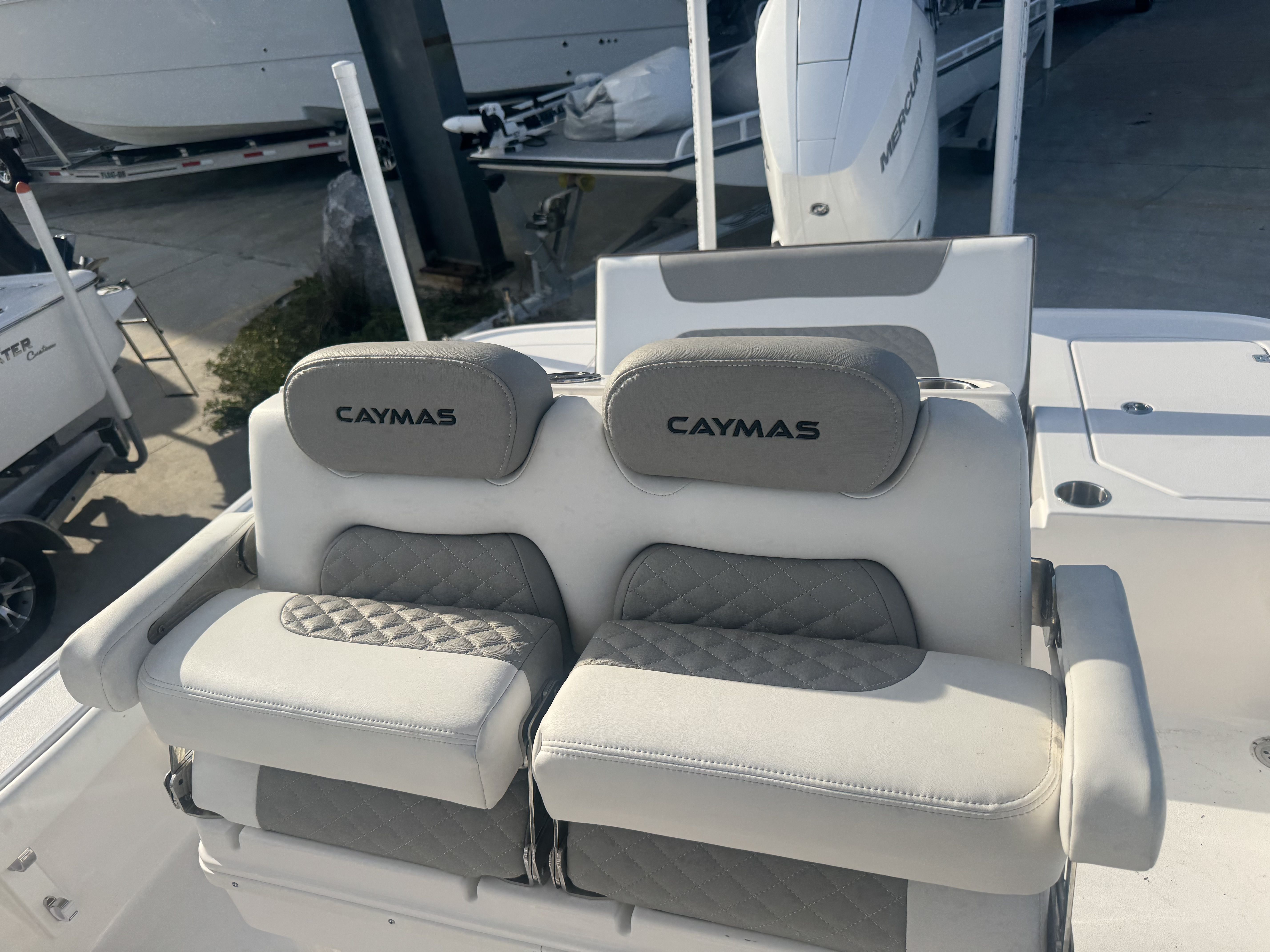 2025 Caymas 28 HB - 6