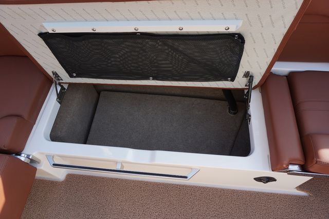2023 MasterCraft X24 - 32