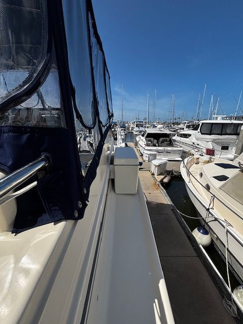 2005 Mainship 400 Trawler - 26