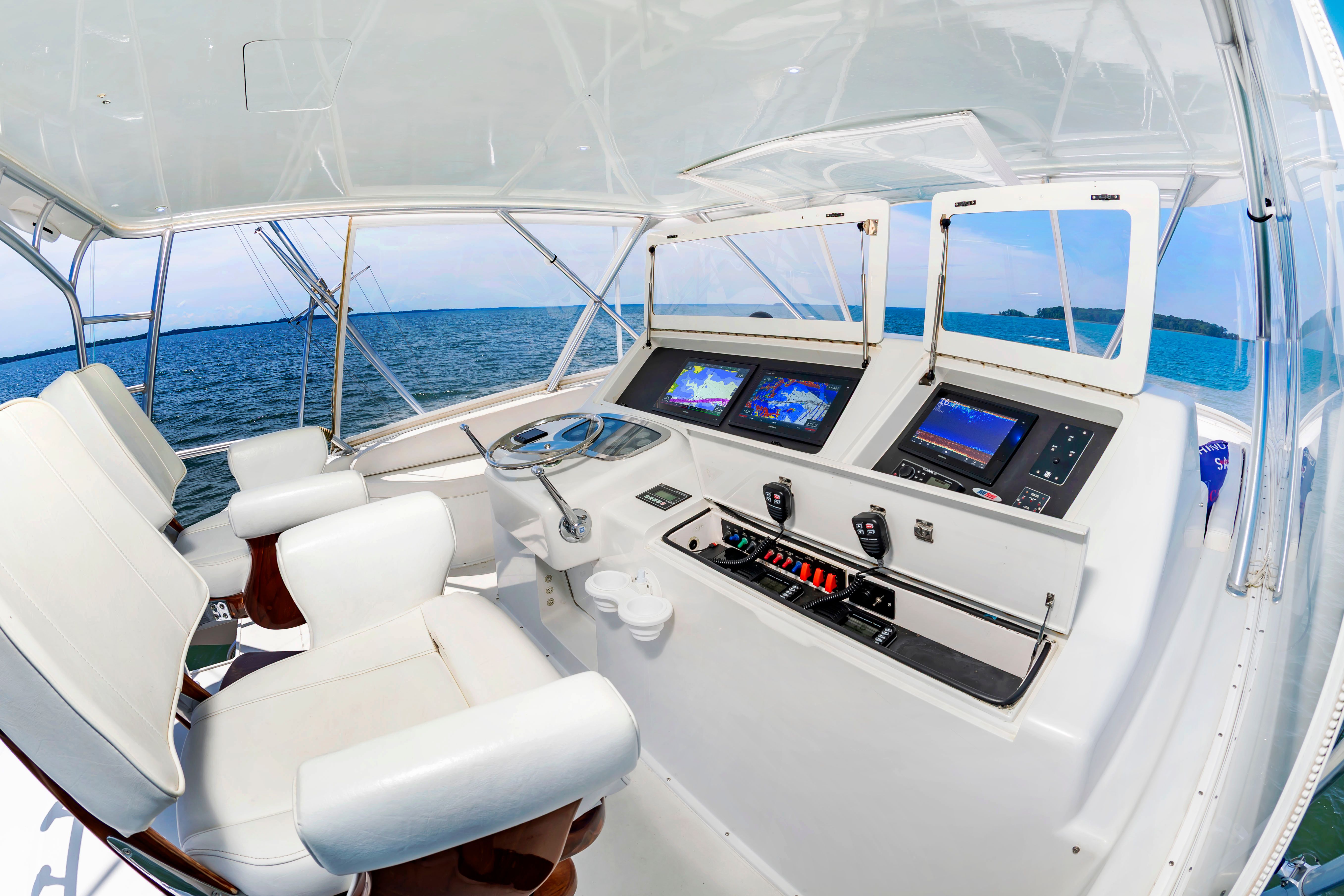 1999 Viking 55 Convertible - 11