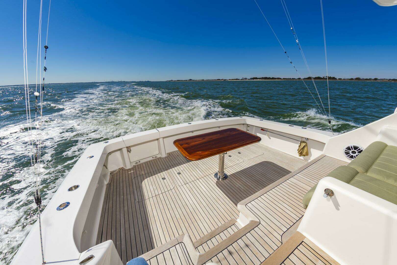 2010 Viking 52 Sport Coupe - Image 11