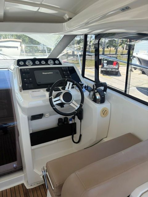 Helm of Jeanneau Leader 36 yacht, 2016 model.