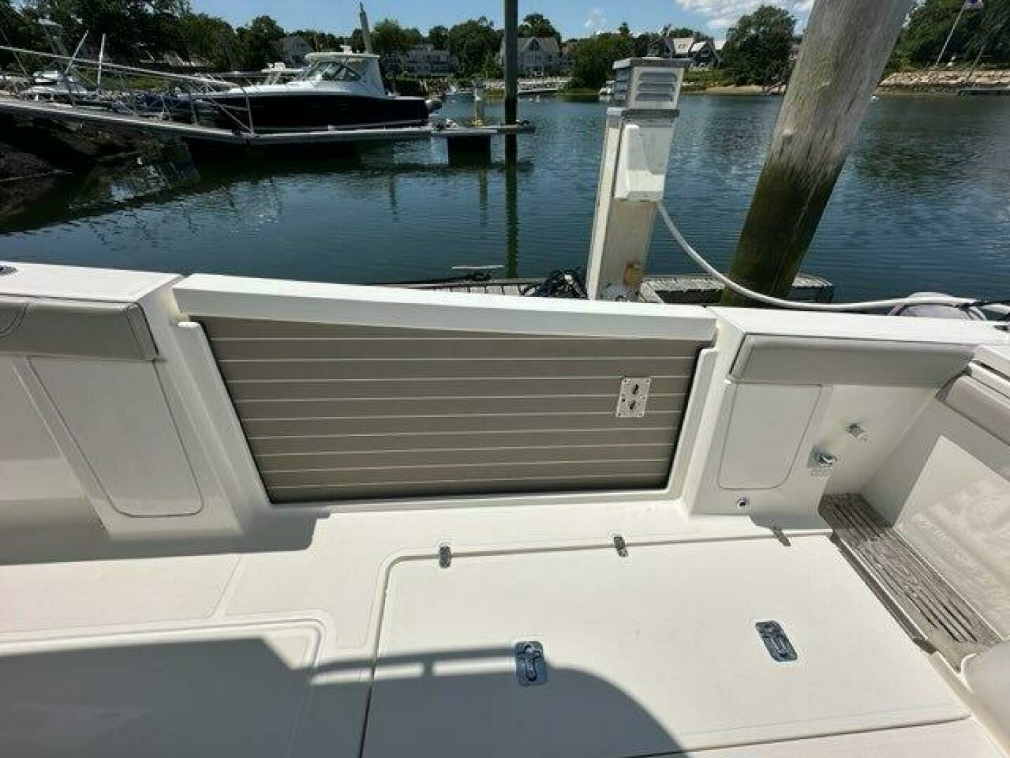 2021 Pursuit 428 Sport - Image 10
