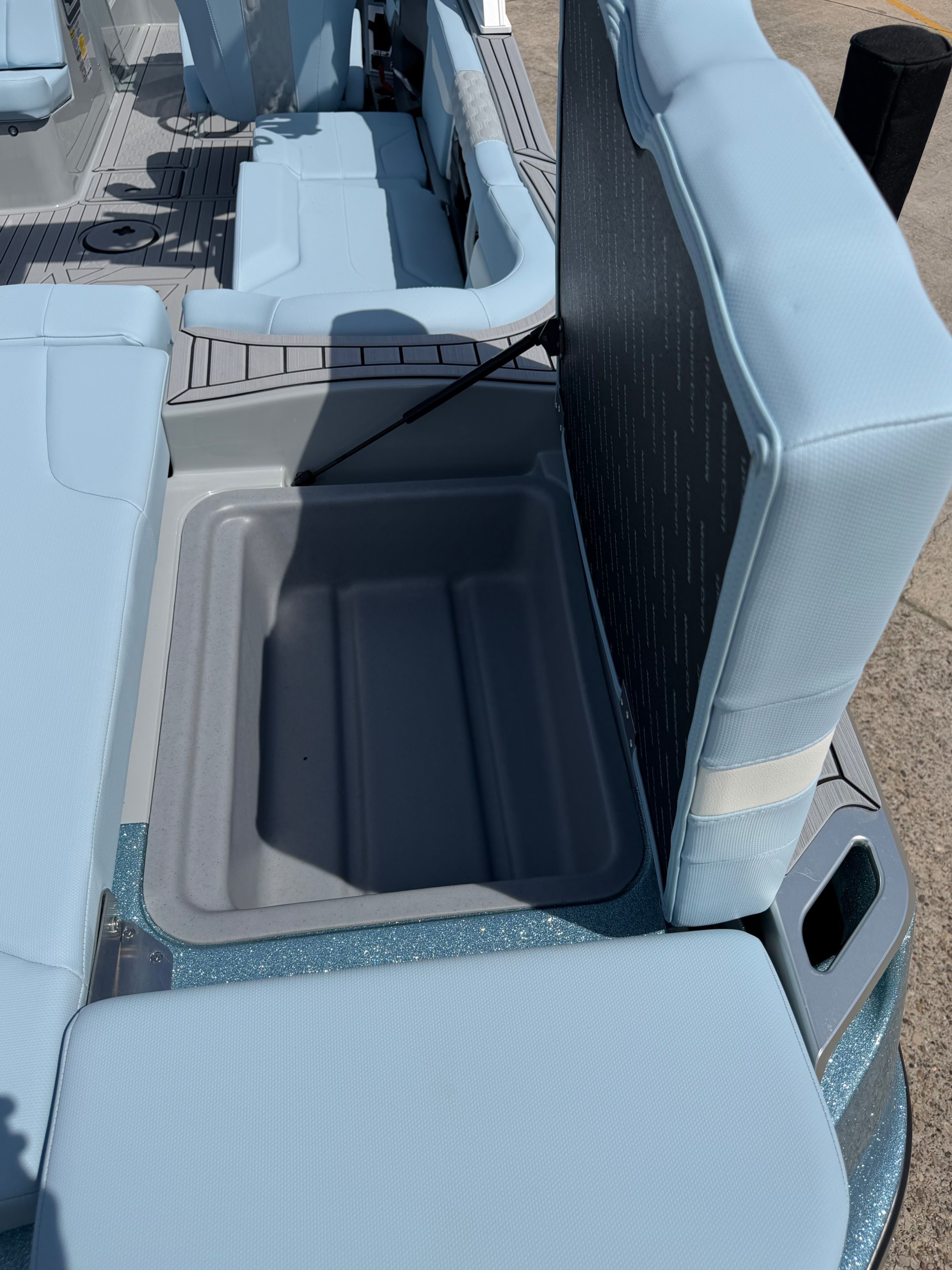2026 MasterCraft XT24 - 25