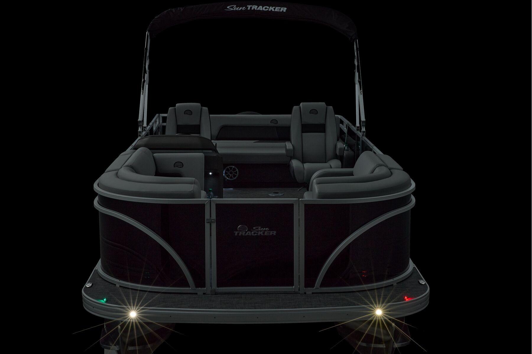 2026 Sun Tracker Party Barge 22 RF DLX - 69