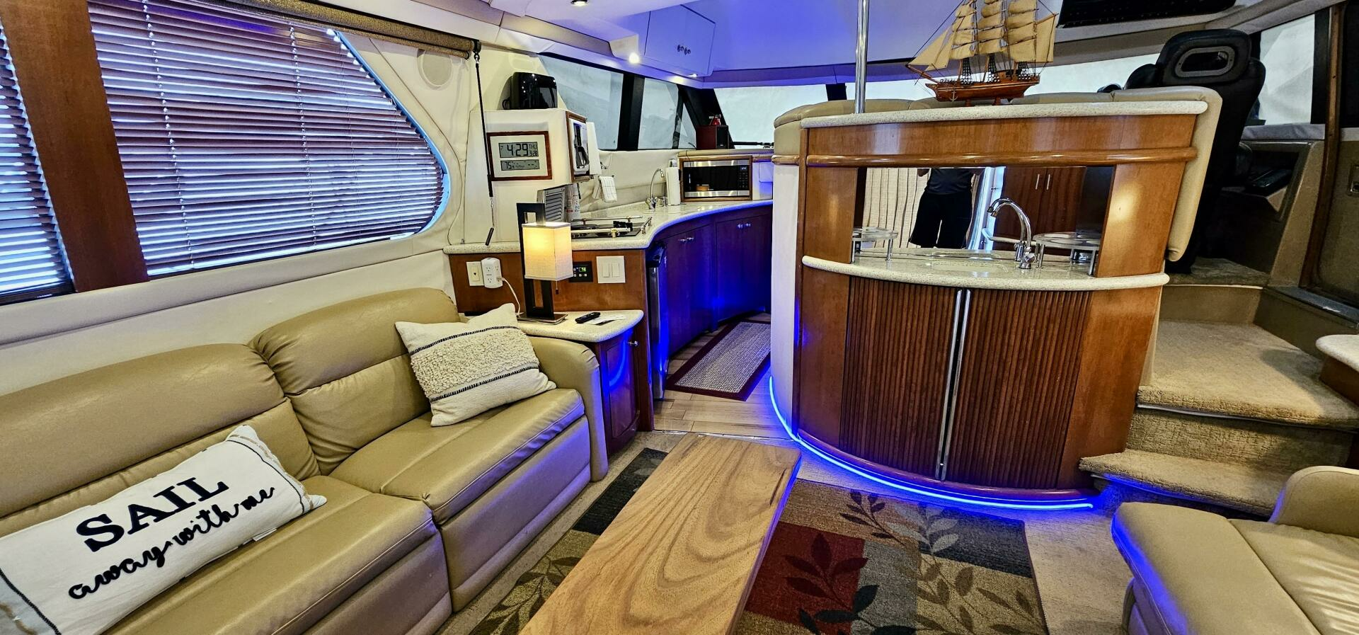 1999 Carver 450 Pilothouse - Image 25