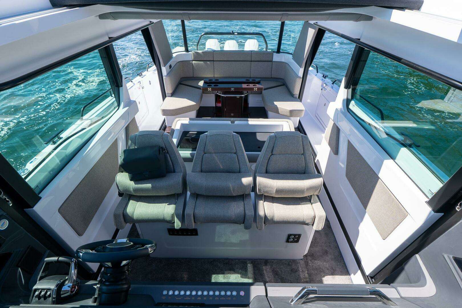 2025 Axopar Cross Cabin - Image 53