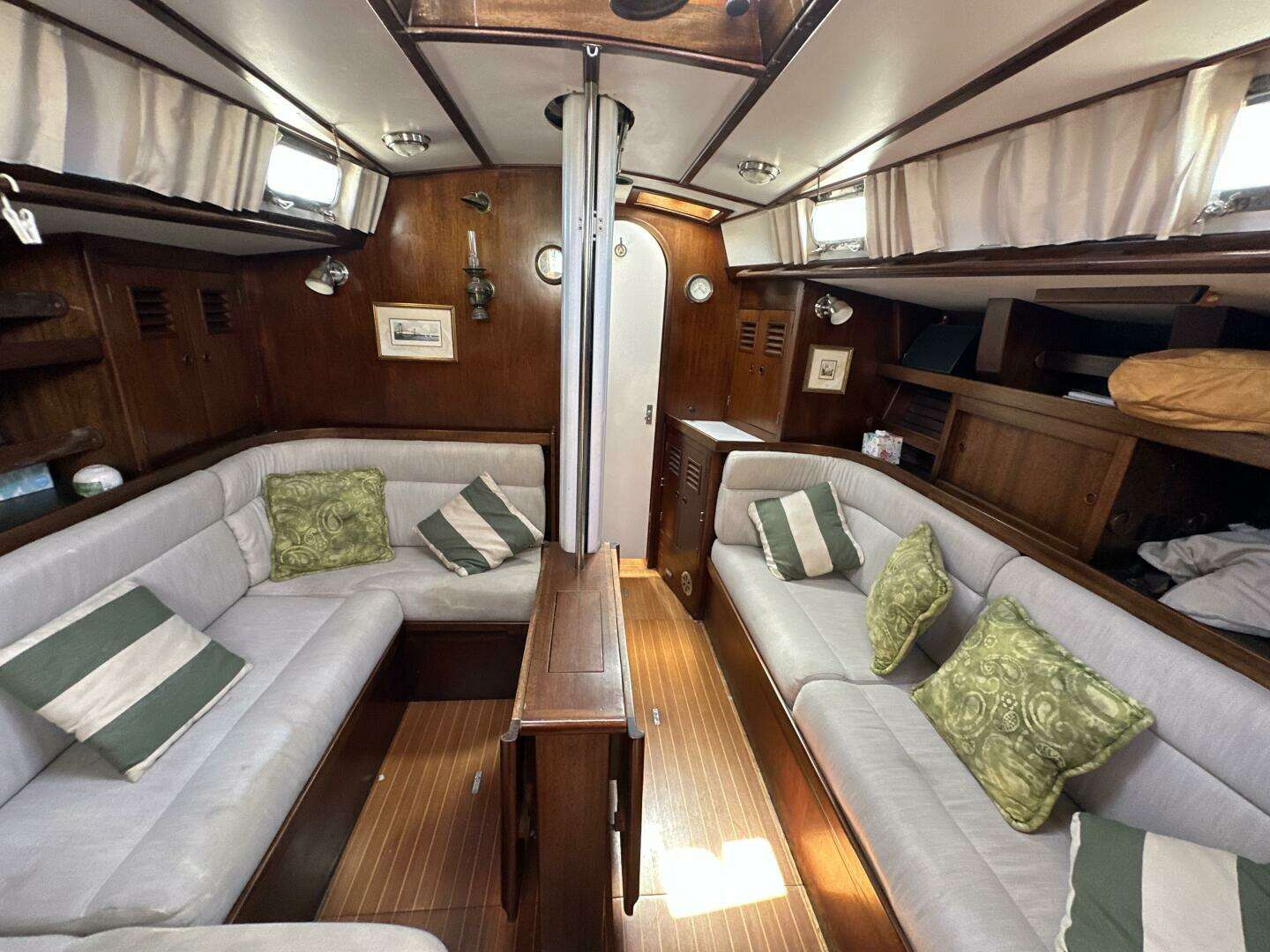 1988 Cambria 46 - Image 8