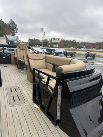 2025 verada VX22RC Luxury Tri-Toon - 10