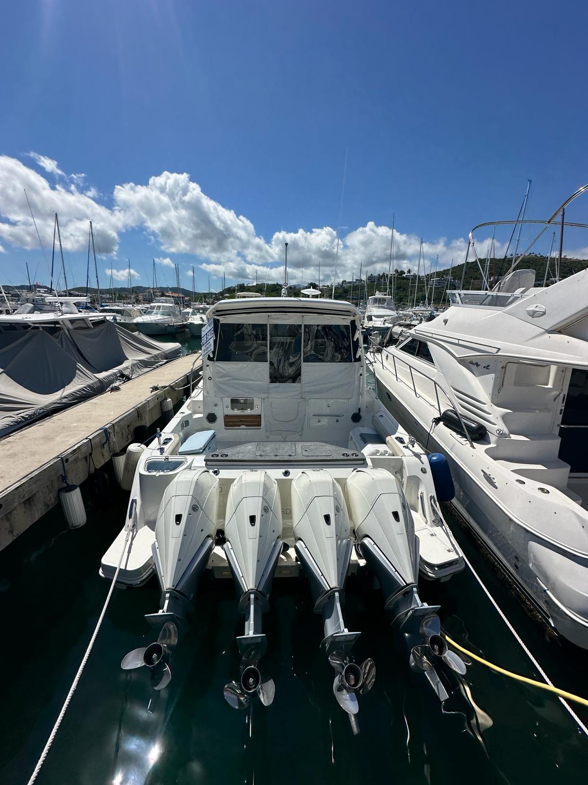 2021 Boston Whaler 405 Conquest