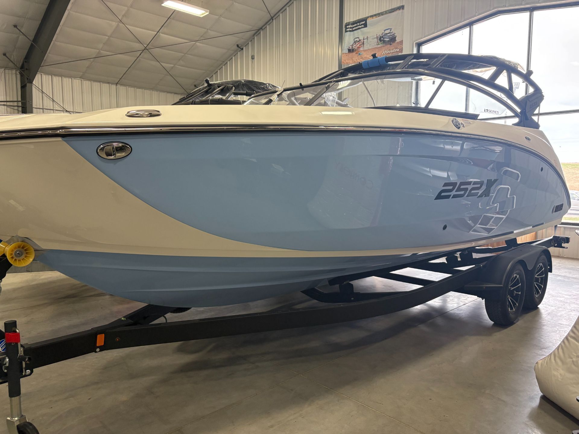 2026 Yamaha Boats 252XE