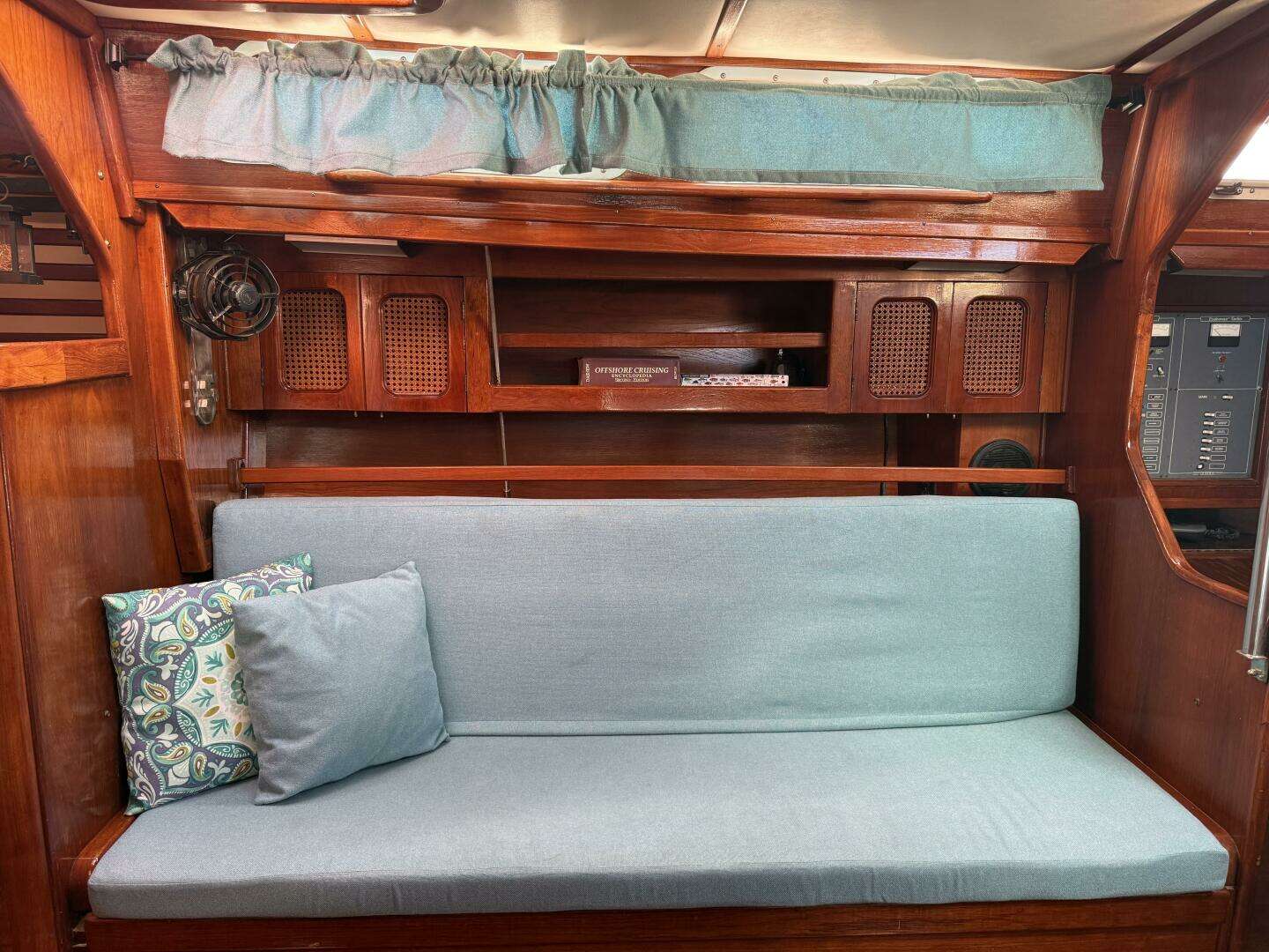 1985 Endeavour 42 - Image 50