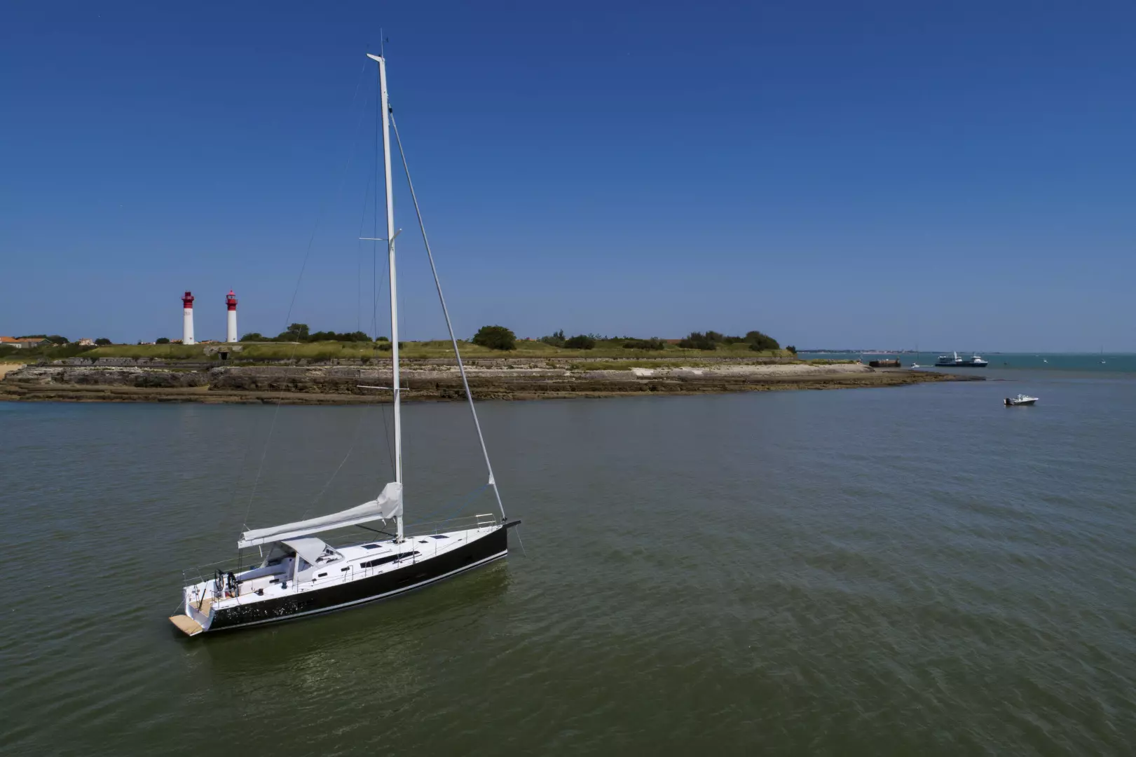 2026 J Boats J/45 - Image 14