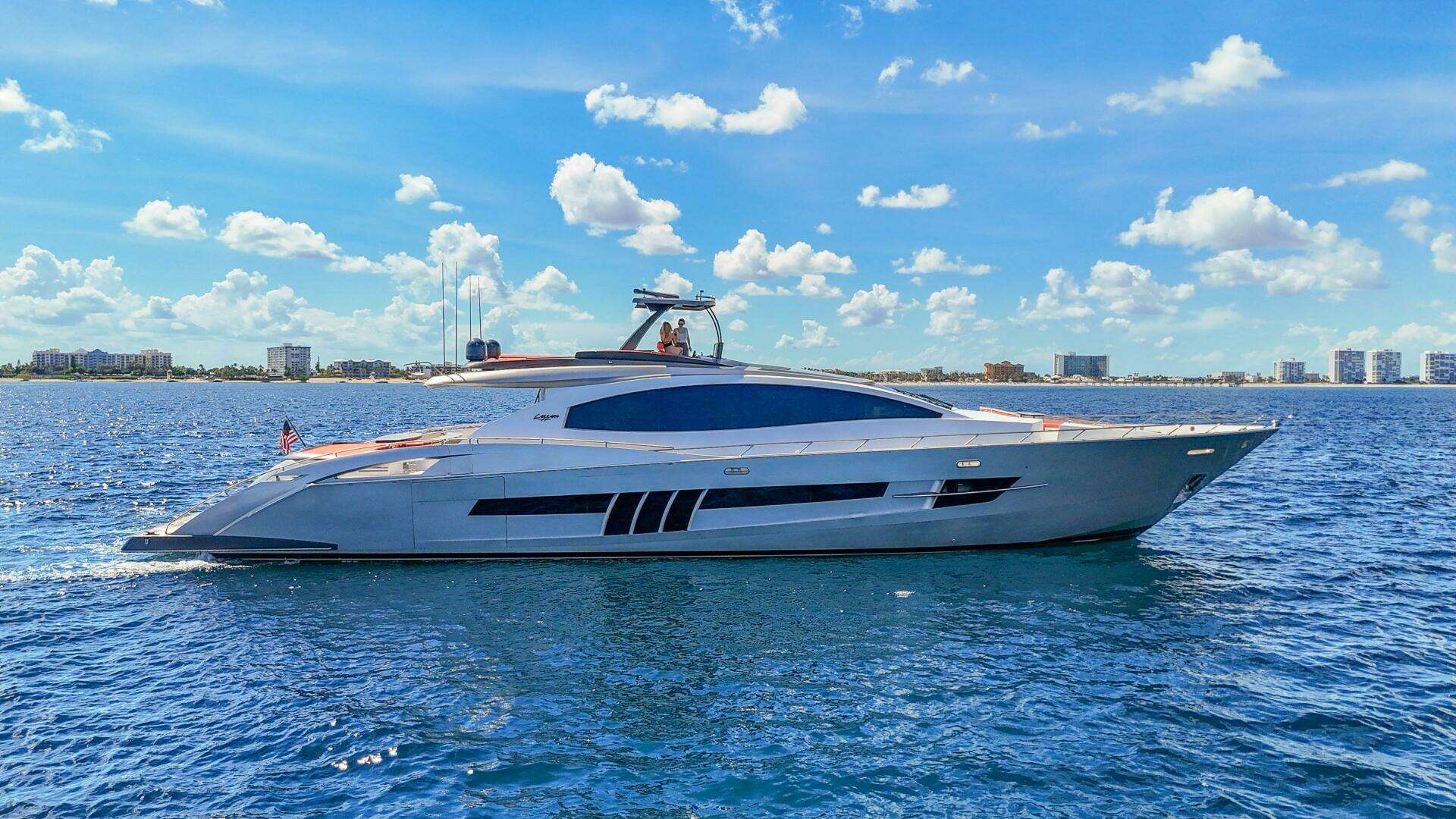 2010 Lazzara Yachts LSX 92 - Image 2