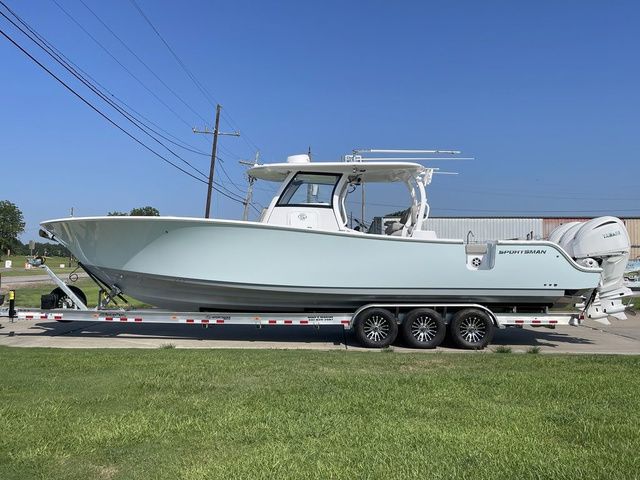 2024 Sportsman Open 352 Center Console