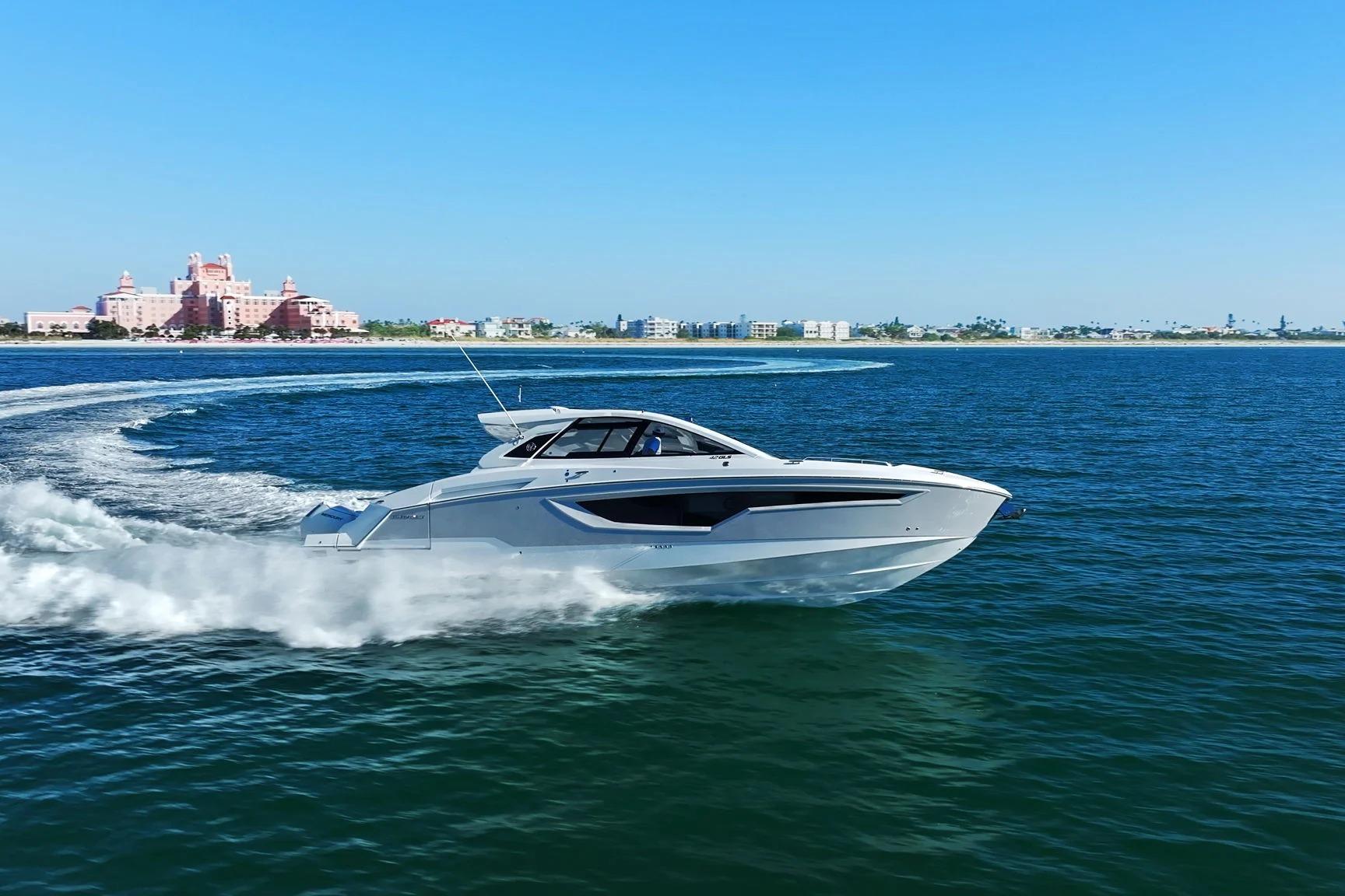 2026 Cruisers Yachts 42 GLS OB