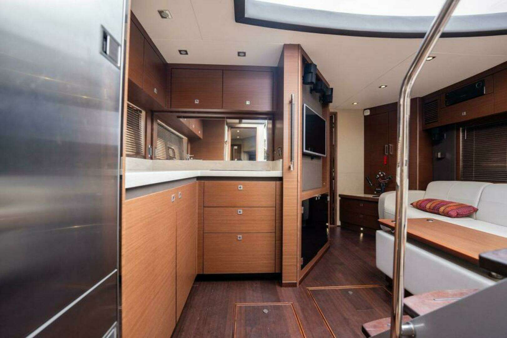 2015 Sea Ray 510 Sundancer - Image 37