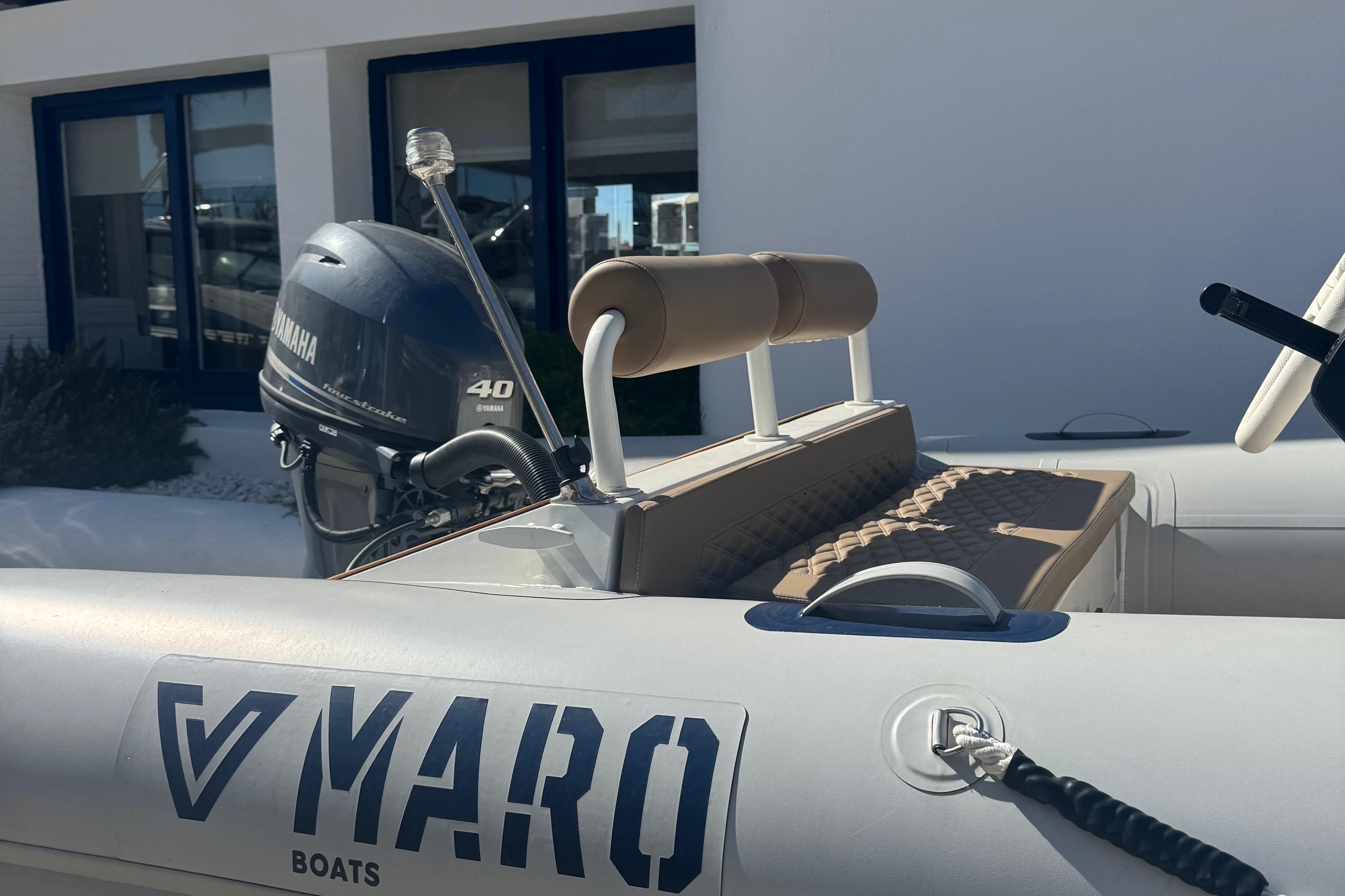 2025 Maro Boats 462 with Yamaha 40 engine, featuring sleek design and comfortable seating.