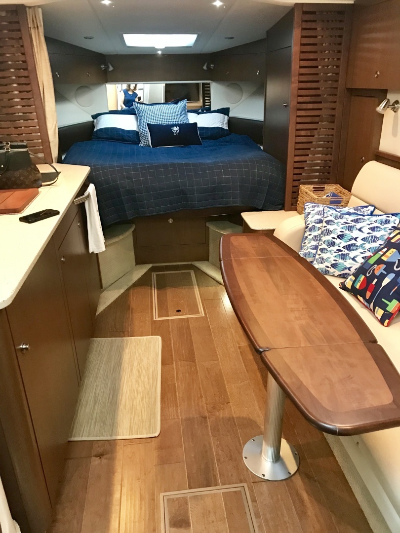 2017 Sea Ray Sundancer 370 - Image 17