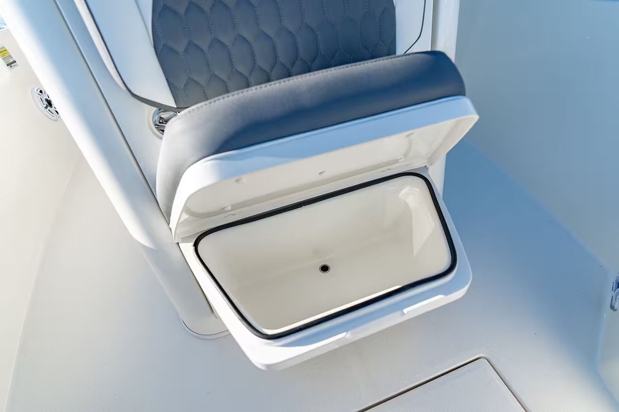 2027 Cobia 245 Center Console - 7