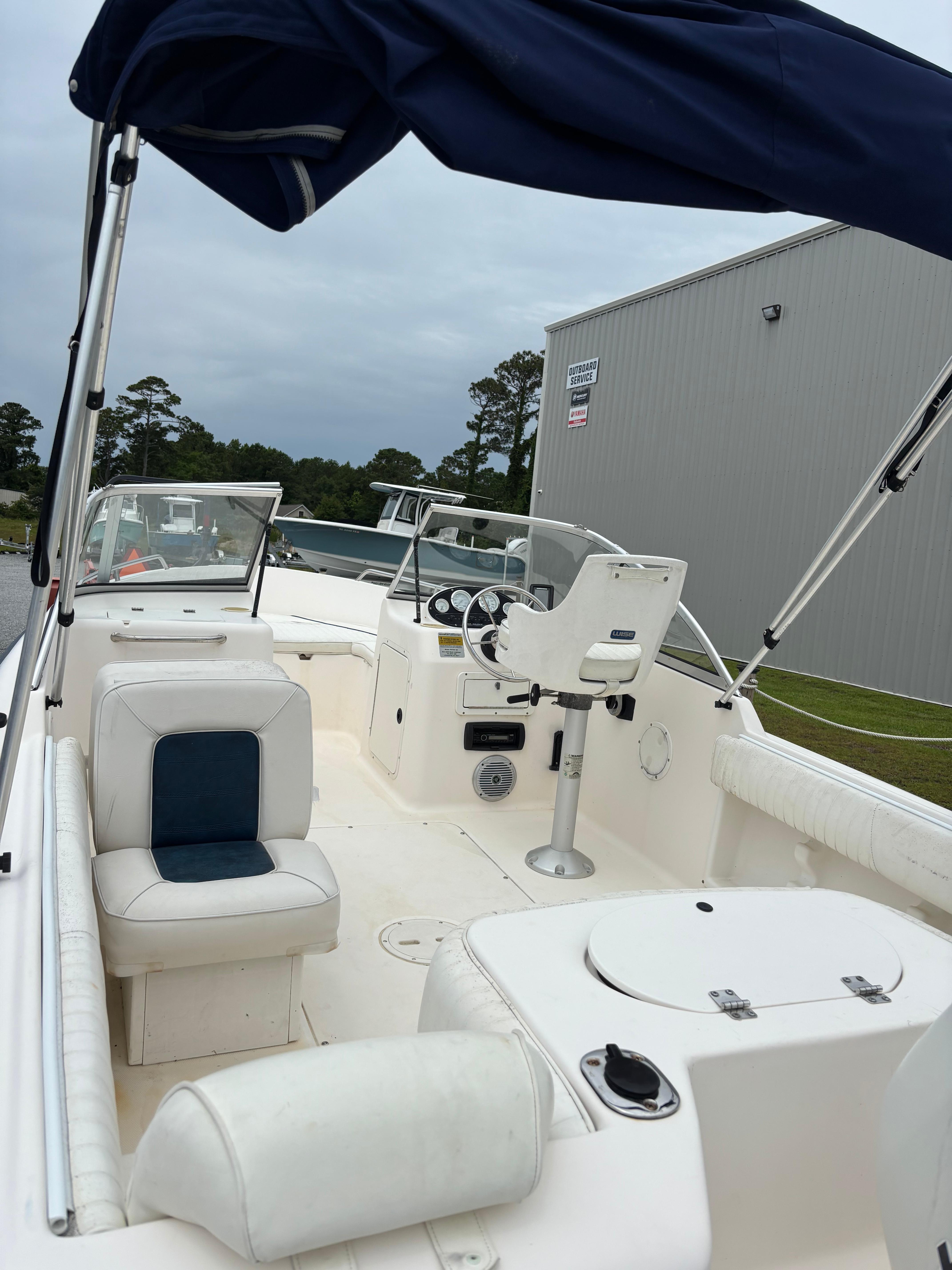 2004 Sea Hunt 186 Escape - 7
